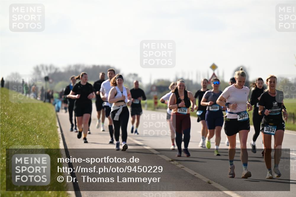 12.04.2026 - 45. Internationalen Wilhelmsburger Insellauf Dr. Thomas Lammeyer http://msf.ph/oto/9450229 12.04.2026 10:41:41 Laufen 3688, 2526, 3847, 200, 3832 meine-sportfotos.de