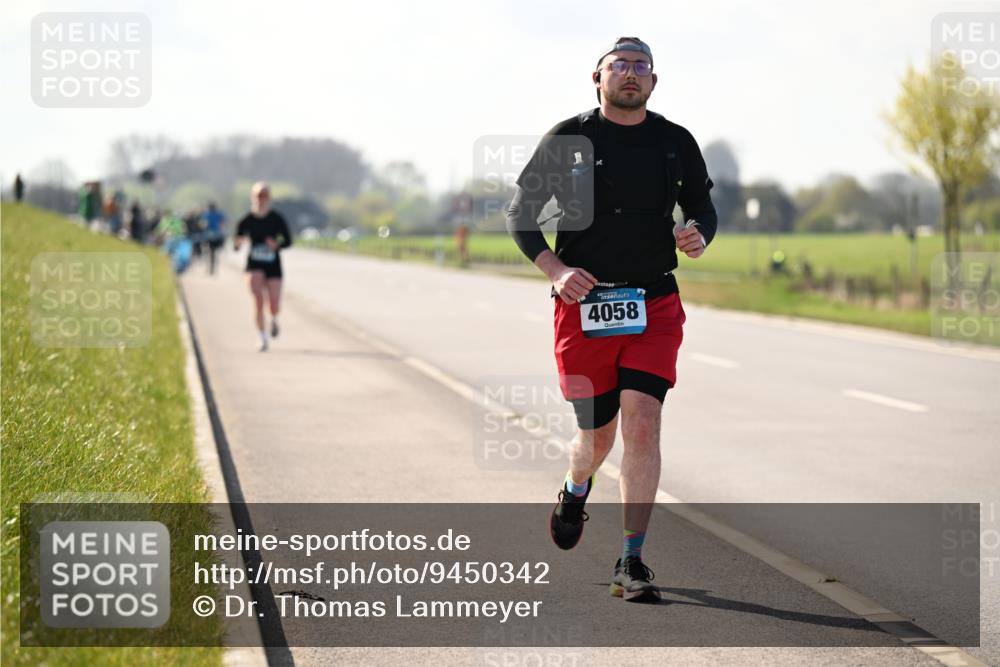 12.04.2026 - 45. Internationalen Wilhelmsburger Insellauf Dr. Thomas Lammeyer http://msf.ph/oto/9450342 12.04.2026 10:42:40 Laufen 4, 4058 meine-sportfotos.de