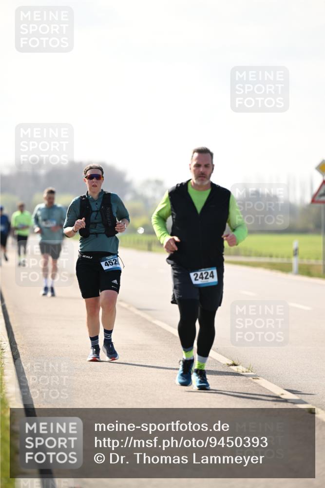 12.04.2026 - 45. Internationalen Wilhelmsburger Insellauf Dr. Thomas Lammeyer http://msf.ph/oto/9450393 12.04.2026 10:43:15 Laufen 452, 2424 meine-sportfotos.de