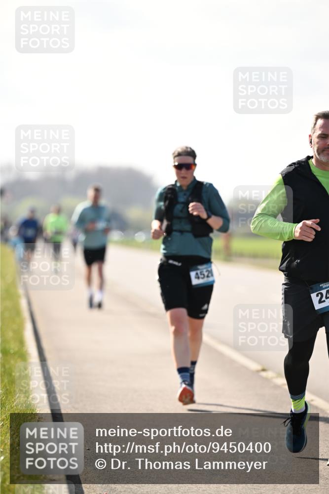 12.04.2026 - 45. Internationalen Wilhelmsburger Insellauf Dr. Thomas Lammeyer http://msf.ph/oto/9450400 12.04.2026 10:43:18 Laufen 4521, 45, 24 meine-sportfotos.de