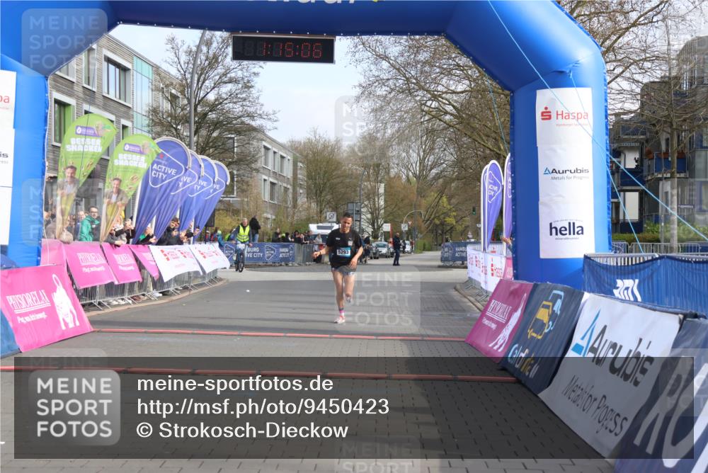 12.04.2026 - 45. Internationalen Wilhelmsburger Insellauf Strokosch-Dieckow http://msf.ph/oto/9450423 12.04.2026 10:05:05 Ziel 5293 meine-sportfotos.de