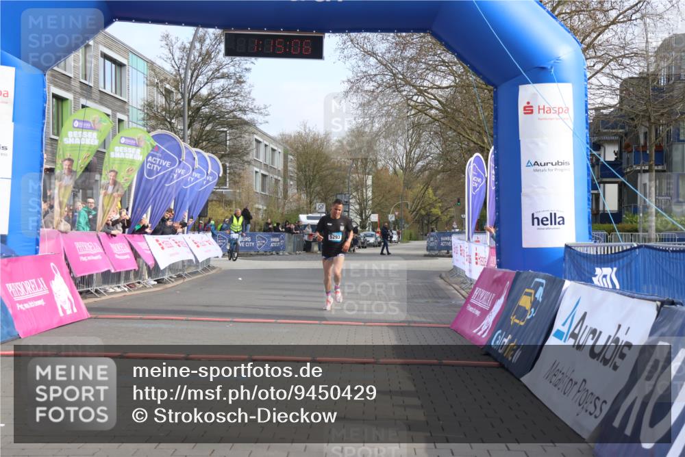 12.04.2026 - 45. Internationalen Wilhelmsburger Insellauf Strokosch-Dieckow http://msf.ph/oto/9450429 12.04.2026 10:05:05 Ziel 5293 meine-sportfotos.de