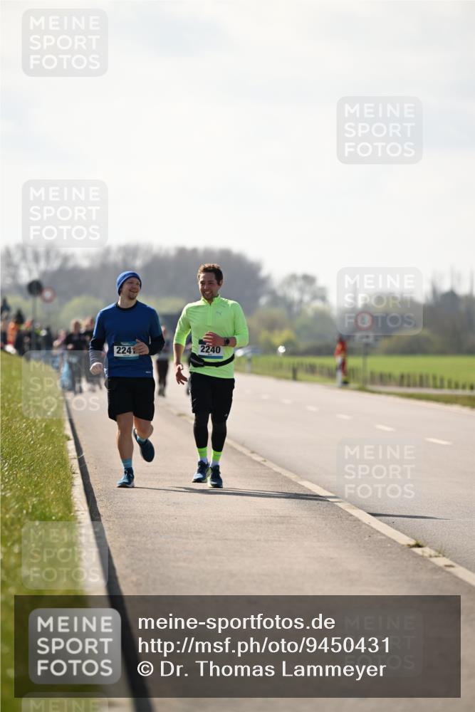 12.04.2026 - 45. Internationalen Wilhelmsburger Insellauf Dr. Thomas Lammeyer http://msf.ph/oto/9450431 12.04.2026 10:43:33 Laufen 2240, 2241 meine-sportfotos.de