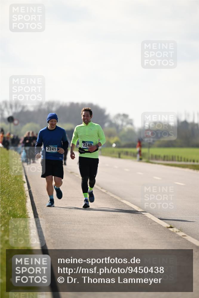 12.04.2026 - 45. Internationalen Wilhelmsburger Insellauf Dr. Thomas Lammeyer http://msf.ph/oto/9450438 12.04.2026 10:43:34 Laufen 2240, 2241 meine-sportfotos.de
