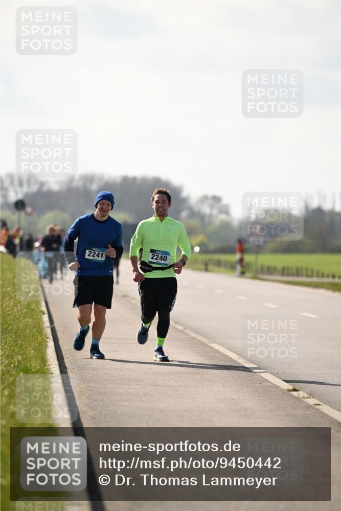 12.04.2026 - 45. Internationalen Wilhelmsburger Insellauf Dr. Thomas Lammeyer http://msf.ph/oto/9450442 12.04.2026 10:43:35 Laufen 2240, 2241 meine-sportfotos.de