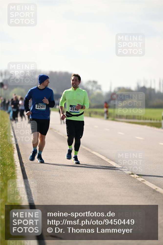 12.04.2026 - 45. Internationalen Wilhelmsburger Insellauf Dr. Thomas Lammeyer http://msf.ph/oto/9450449 12.04.2026 10:43:35 Laufen 2241, 2246 meine-sportfotos.de