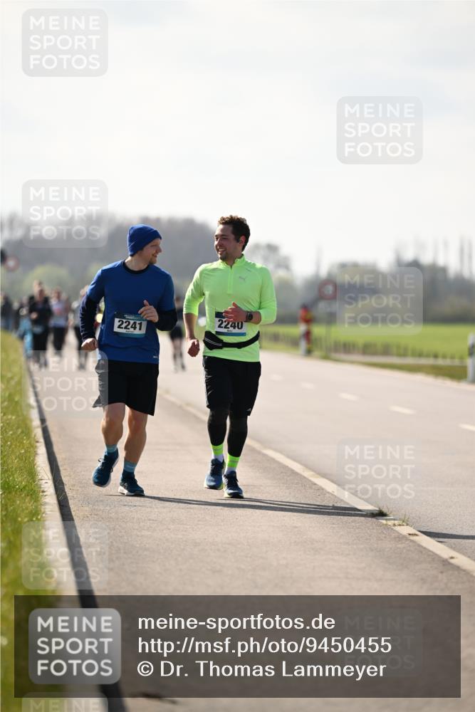12.04.2026 - 45. Internationalen Wilhelmsburger Insellauf Dr. Thomas Lammeyer http://msf.ph/oto/9450455 12.04.2026 10:43:36 Laufen 2240, 2241 meine-sportfotos.de