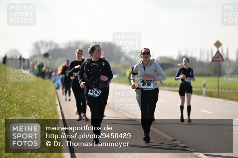 12.04.2026 - 45. Internationalen Wilhelmsburger Insellauf Dr. Thomas Lammeyer http://msf.ph/oto/9450489 12.04.2026 10:43:58 Laufen 4582, 4586 meine-sportfotos.de