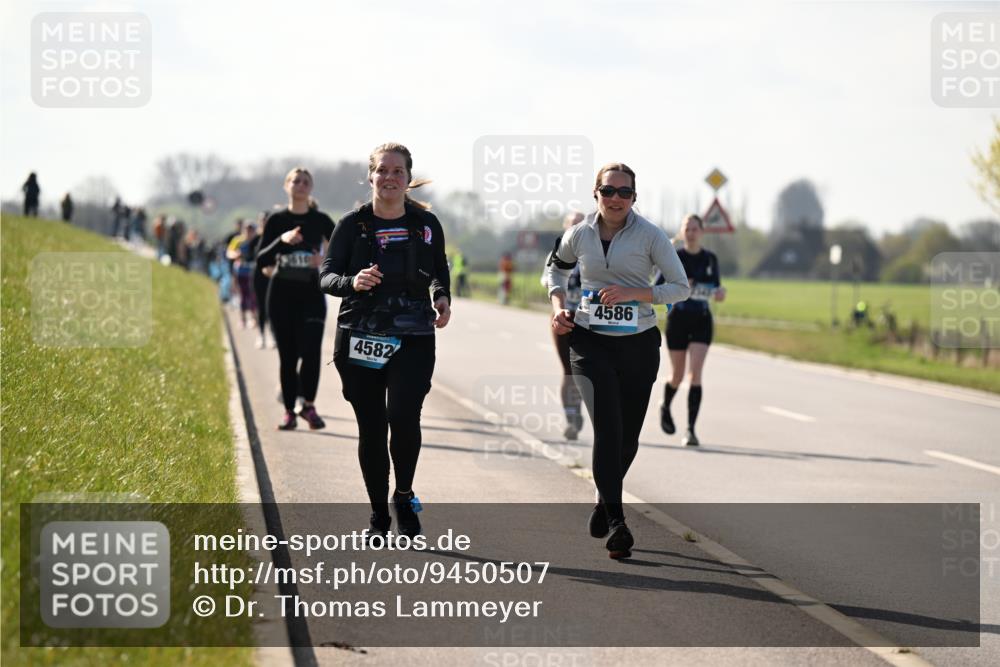 12.04.2026 - 45. Internationalen Wilhelmsburger Insellauf Dr. Thomas Lammeyer http://msf.ph/oto/9450507 12.04.2026 10:44:00 Laufen 4582, 4586 meine-sportfotos.de