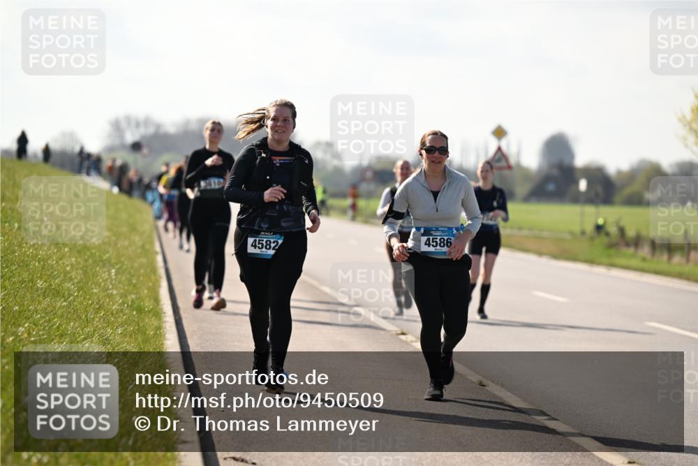 12.04.2026 - 45. Internationalen Wilhelmsburger Insellauf Dr. Thomas Lammeyer http://msf.ph/oto/9450509 12.04.2026 10:44:00 Laufen 4582, 4586 meine-sportfotos.de
