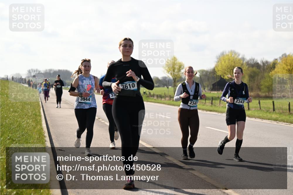 12.04.2026 - 45. Internationalen Wilhelmsburger Insellauf Dr. Thomas Lammeyer http://msf.ph/oto/9450528 12.04.2026 10:44:07 Laufen 3944, 33, 3610, 2343, 2342 meine-sportfotos.de