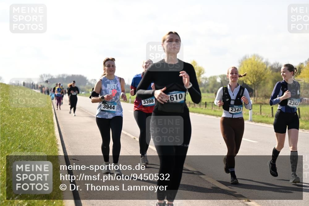 12.04.2026 - 45. Internationalen Wilhelmsburger Insellauf Dr. Thomas Lammeyer http://msf.ph/oto/9450532 12.04.2026 10:44:08 Laufen 3944, 3398, 610, 2342, 2343 meine-sportfotos.de