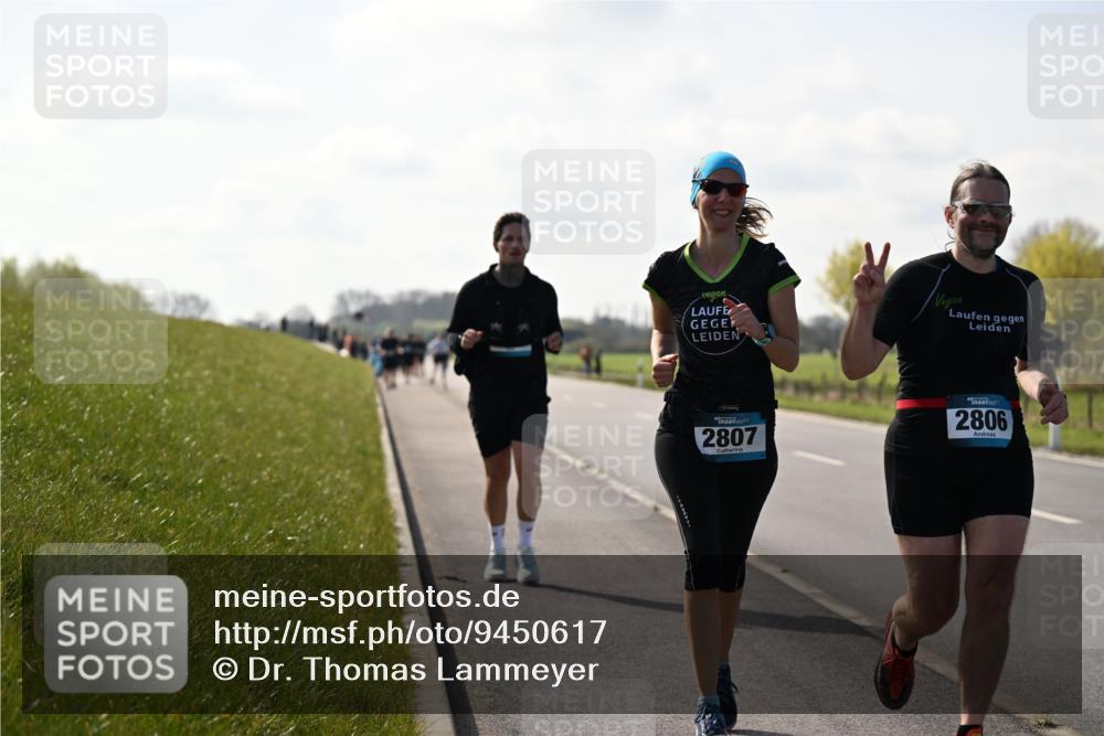 12.04.2026 - 45. Internationalen Wilhelmsburger Insellauf Dr. Thomas Lammeyer http://msf.ph/oto/9450617 12.04.2026 10:44:29 Laufen 2807, 2806 meine-sportfotos.de
