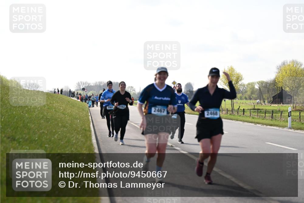 12.04.2026 - 45. Internationalen Wilhelmsburger Insellauf Dr. Thomas Lammeyer http://msf.ph/oto/9450667 12.04.2026 10:45:00 Laufen 2960, 2492, 2467, 2468, 46 meine-sportfotos.de