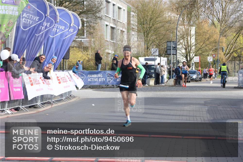 12.04.2026 - 45. Internationalen Wilhelmsburger Insellauf Strokosch-Dieckow http://msf.ph/oto/9450696 12.04.2026 10:06:54 Ziel 4077 meine-sportfotos.de