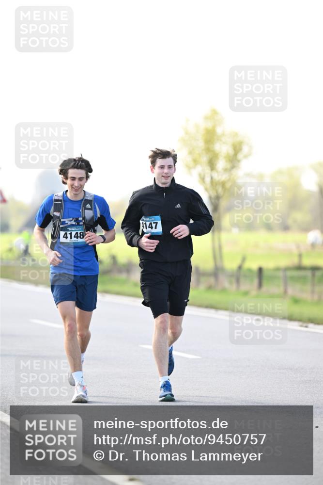12.04.2026 - 45. Internationalen Wilhelmsburger Insellauf Dr. Thomas Lammeyer http://msf.ph/oto/9450757 12.04.2026 10:45:42 Laufen 4148, 4147 meine-sportfotos.de