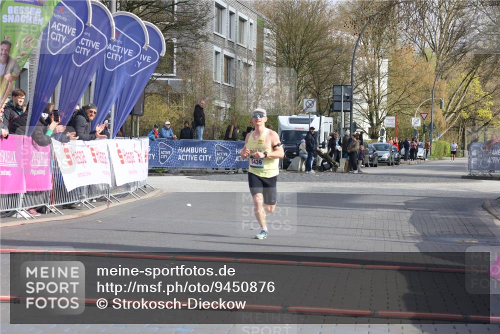12.04.2026 - 45. Internationalen Wilhelmsburger Insellauf Strokosch-Dieckow http://msf.ph/oto/9450876 12.04.2026 10:07:30 Ziel 5439 meine-sportfotos.de