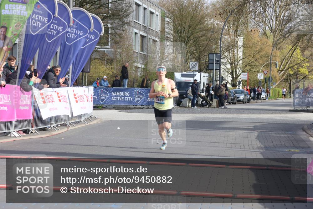 12.04.2026 - 45. Internationalen Wilhelmsburger Insellauf Strokosch-Dieckow http://msf.ph/oto/9450882 12.04.2026 10:07:30 Ziel 5439 meine-sportfotos.de