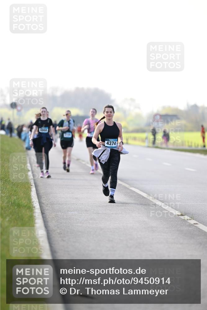 12.04.2026 - 45. Internationalen Wilhelmsburger Insellauf Dr. Thomas Lammeyer http://msf.ph/oto/9450914 12.04.2026 10:47:12 Laufen 4664, 4374 meine-sportfotos.de