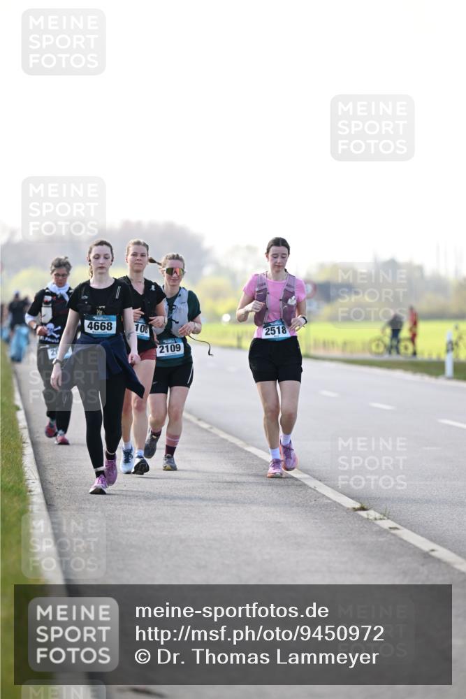 12.04.2026 - 45. Internationalen Wilhelmsburger Insellauf Dr. Thomas Lammeyer http://msf.ph/oto/9450972 12.04.2026 10:47:19 Laufen 4668, 108, 2518, 2109 meine-sportfotos.de