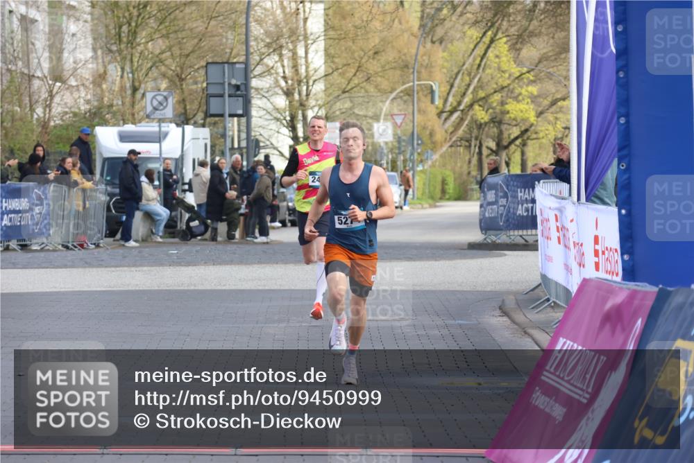 12.04.2026 - 45. Internationalen Wilhelmsburger Insellauf Strokosch-Dieckow http://msf.ph/oto/9450999 12.04.2026 10:09:13 Ziel 5274 meine-sportfotos.de