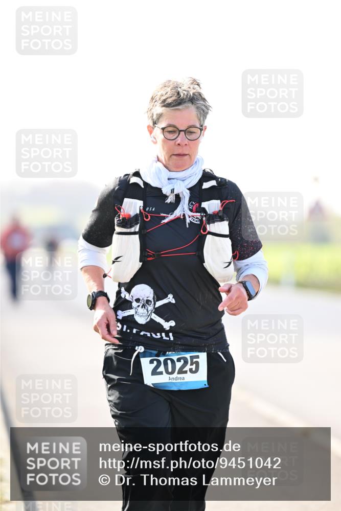 12.04.2026 - 45. Internationalen Wilhelmsburger Insellauf Dr. Thomas Lammeyer http://msf.ph/oto/9451042 12.04.2026 10:47:31 Laufen 31, 2025 meine-sportfotos.de