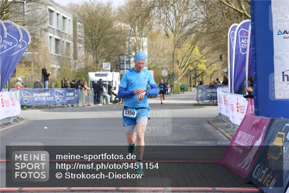 12.04.2026 - 45. Internationalen Wilhelmsburger Insellauf Strokosch-Dieckow http://msf.ph/oto/9451154 12.04.2026 10:10:11 Ziel 3350 meine-sportfotos.de