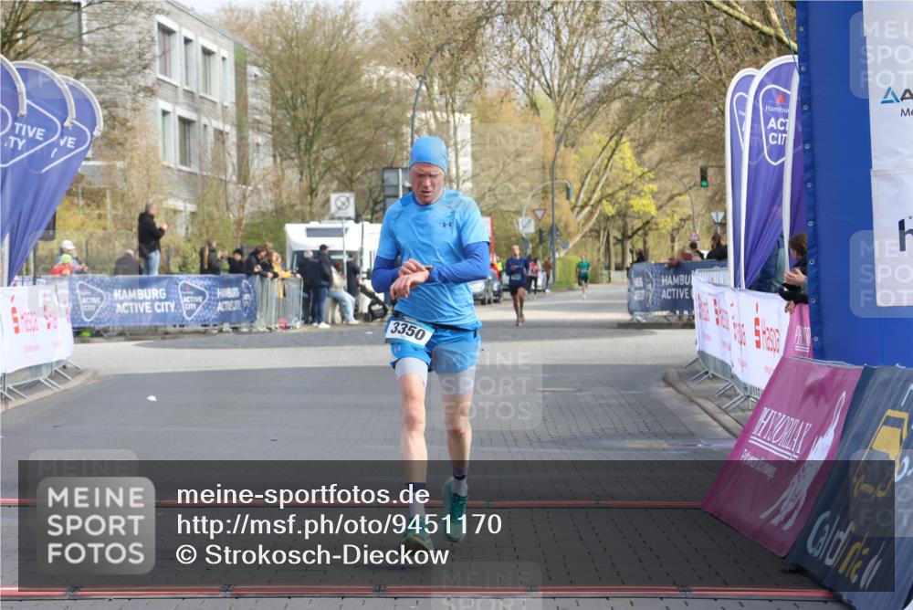 12.04.2026 - 45. Internationalen Wilhelmsburger Insellauf Strokosch-Dieckow http://msf.ph/oto/9451170 12.04.2026 10:10:12 Ziel 3350 meine-sportfotos.de