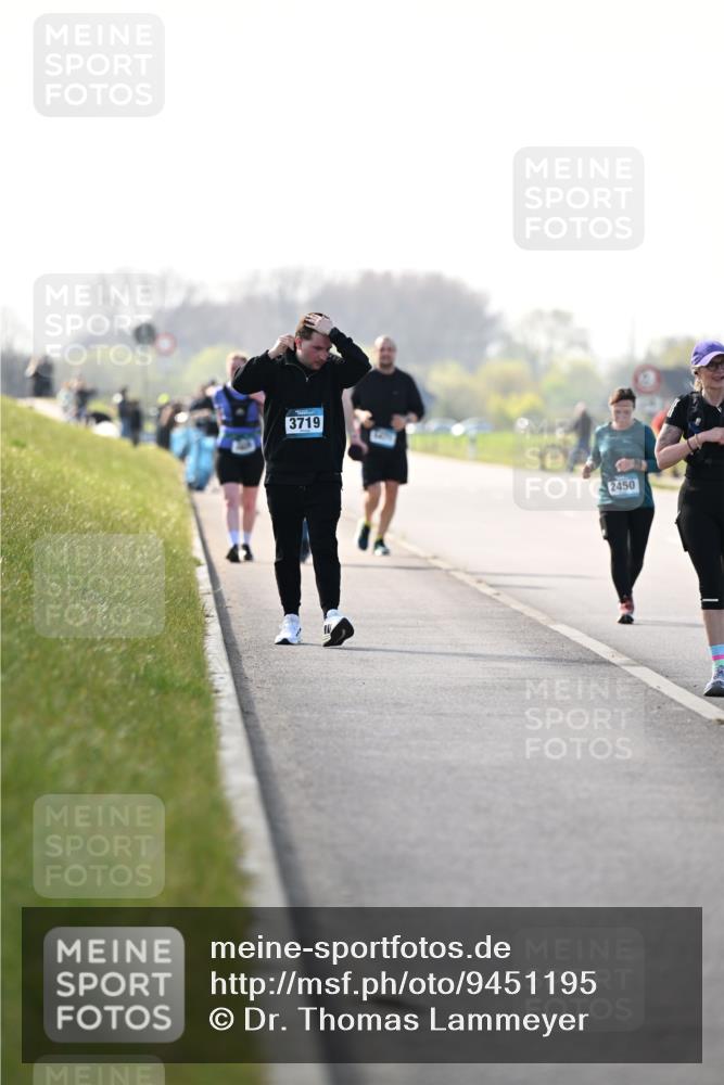 12.04.2026 - 45. Internationalen Wilhelmsburger Insellauf Dr. Thomas Lammeyer http://msf.ph/oto/9451195 12.04.2026 10:48:11 Laufen 3719, 2450 meine-sportfotos.de