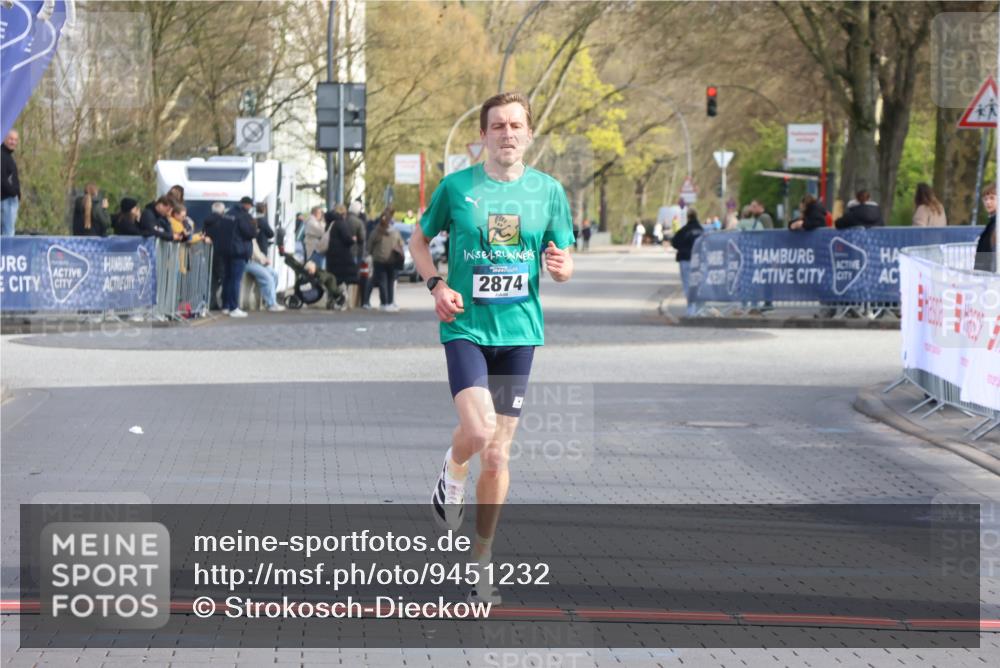 12.04.2026 - 45. Internationalen Wilhelmsburger Insellauf Strokosch-Dieckow http://msf.ph/oto/9451232 12.04.2026 10:10:35 Ziel 2874 meine-sportfotos.de