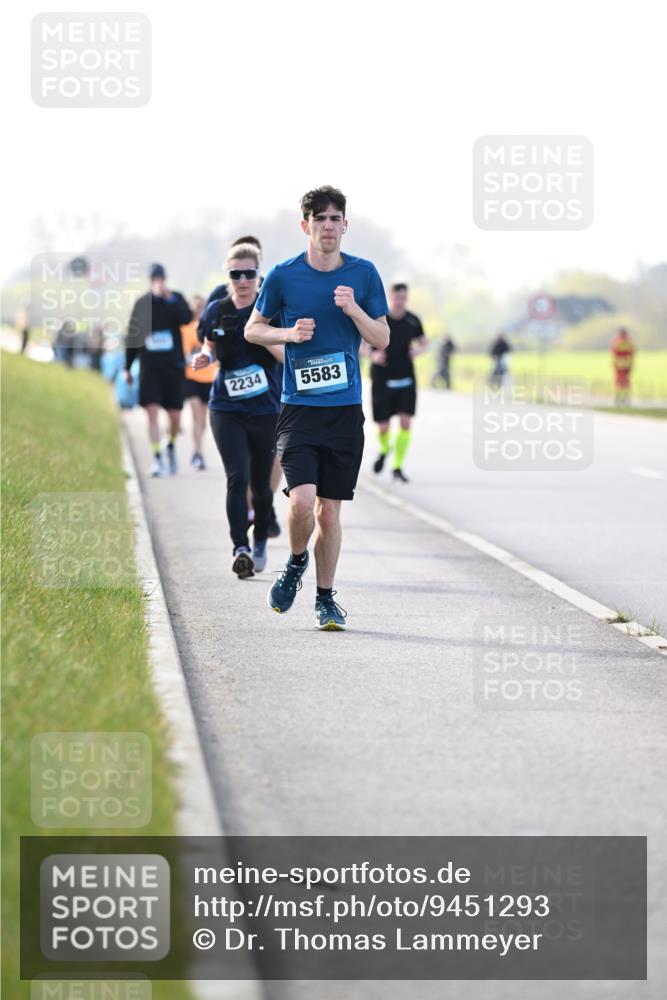 12.04.2026 - 45. Internationalen Wilhelmsburger Insellauf Dr. Thomas Lammeyer http://msf.ph/oto/9451293 12.04.2026 10:49:01 Laufen 2234, 5583 meine-sportfotos.de