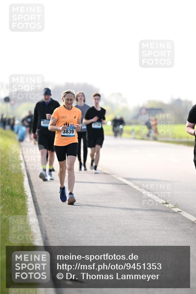 12.04.2026 - 45. Internationalen Wilhelmsburger Insellauf Dr. Thomas Lammeyer http://msf.ph/oto/9451353 12.04.2026 10:49:14 Laufen 3839 meine-sportfotos.de