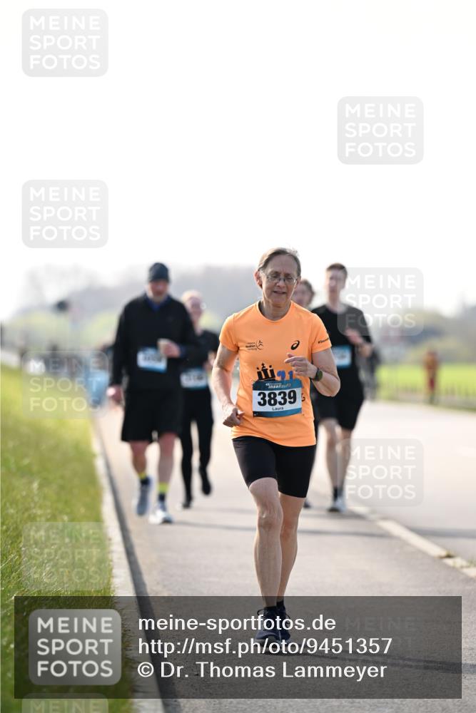 12.04.2026 - 45. Internationalen Wilhelmsburger Insellauf Dr. Thomas Lammeyer http://msf.ph/oto/9451357 12.04.2026 10:49:17 Laufen 45, 3839 meine-sportfotos.de