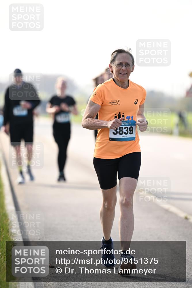 12.04.2026 - 45. Internationalen Wilhelmsburger Insellauf Dr. Thomas Lammeyer http://msf.ph/oto/9451375 12.04.2026 10:49:19 Laufen 3839 meine-sportfotos.de