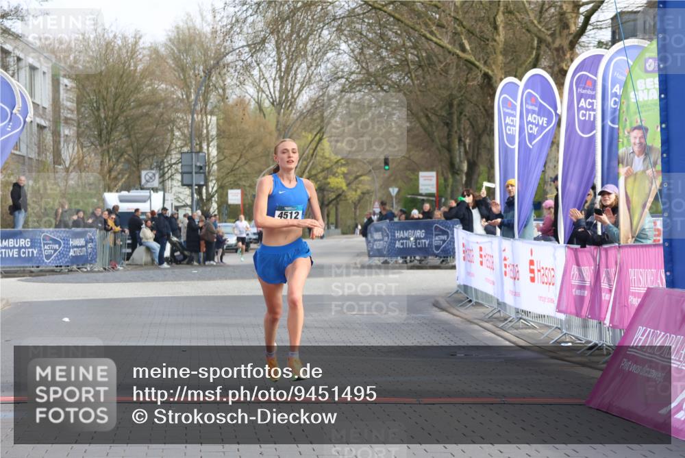12.04.2026 - 45. Internationalen Wilhelmsburger Insellauf Strokosch-Dieckow http://msf.ph/oto/9451495 12.04.2026 10:12:29 Ziel 4512 meine-sportfotos.de
