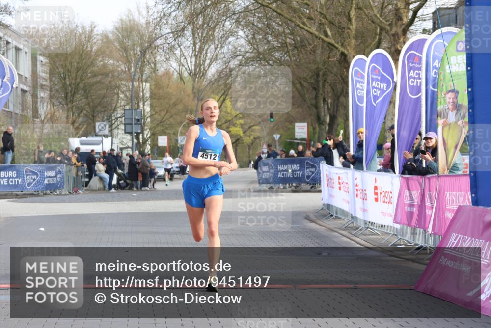 12.04.2026 - 45. Internationalen Wilhelmsburger Insellauf Strokosch-Dieckow http://msf.ph/oto/9451497 12.04.2026 10:12:29 Ziel 4512 meine-sportfotos.de