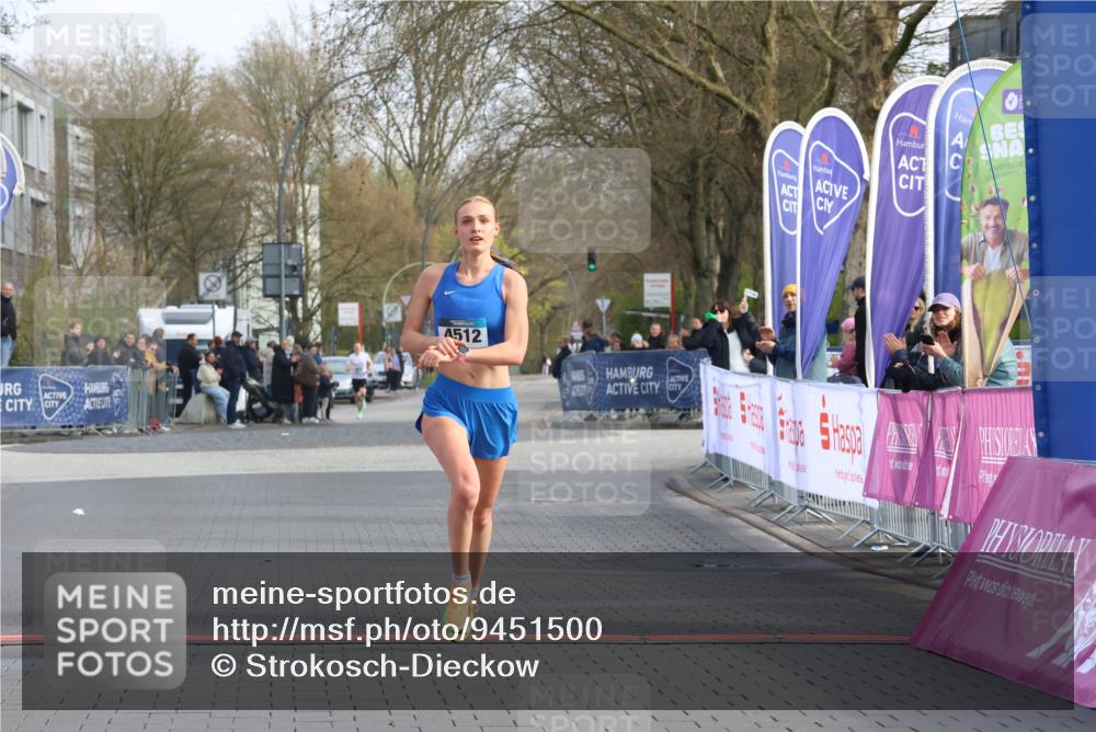 12.04.2026 - 45. Internationalen Wilhelmsburger Insellauf Strokosch-Dieckow http://msf.ph/oto/9451500 12.04.2026 10:12:29 Ziel 4512 meine-sportfotos.de