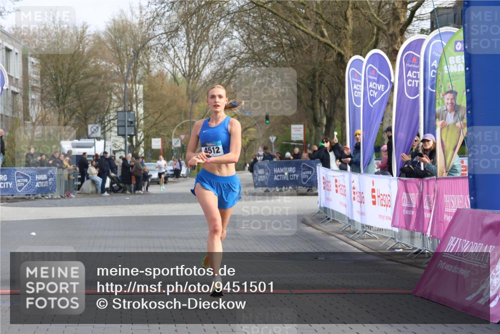 12.04.2026 - 45. Internationalen Wilhelmsburger Insellauf Strokosch-Dieckow http://msf.ph/oto/9451501 12.04.2026 10:12:29 Ziel 4512 meine-sportfotos.de