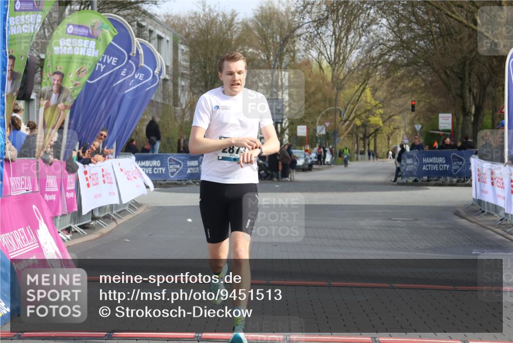 12.04.2026 - 45. Internationalen Wilhelmsburger Insellauf Strokosch-Dieckow http://msf.ph/oto/9451513 12.04.2026 10:12:45 Ziel 2873 meine-sportfotos.de