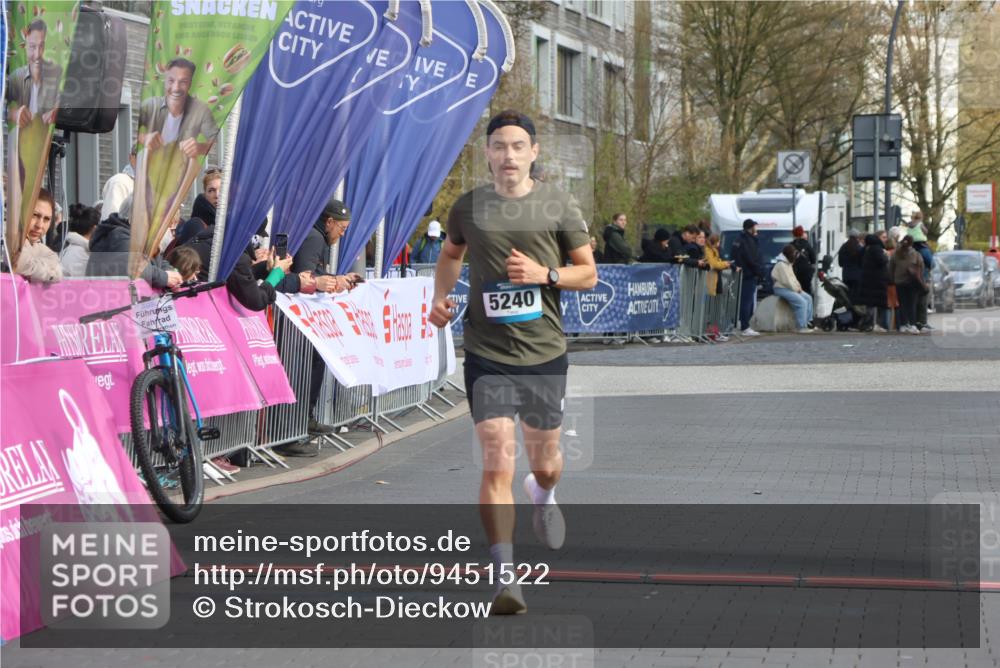 12.04.2026 - 45. Internationalen Wilhelmsburger Insellauf Strokosch-Dieckow http://msf.ph/oto/9451522 12.04.2026 10:13:37 Ziel 5240 meine-sportfotos.de