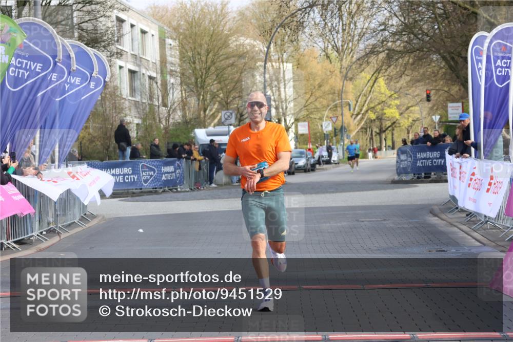 12.04.2026 - 45. Internationalen Wilhelmsburger Insellauf Strokosch-Dieckow http://msf.ph/oto/9451529 12.04.2026 10:13:54 Ziel 5514 meine-sportfotos.de