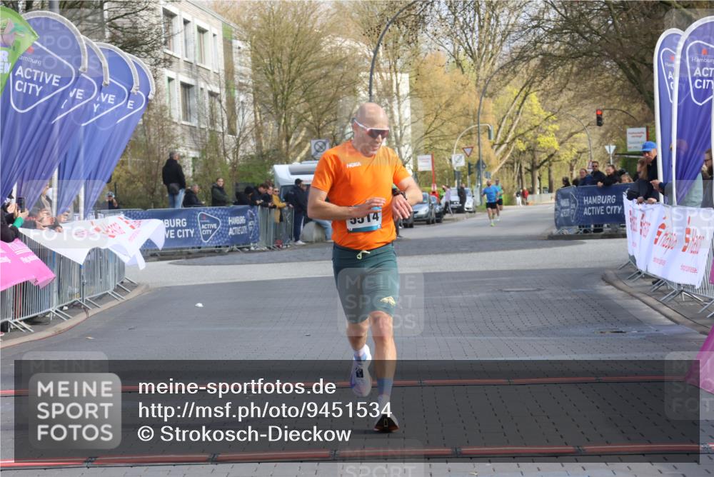 12.04.2026 - 45. Internationalen Wilhelmsburger Insellauf Strokosch-Dieckow http://msf.ph/oto/9451534 12.04.2026 10:13:54 Ziel 5514 meine-sportfotos.de