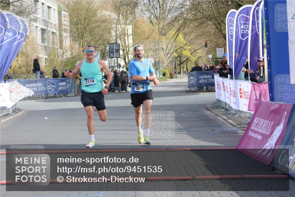 12.04.2026 - 45. Internationalen Wilhelmsburger Insellauf Strokosch-Dieckow http://msf.ph/oto/9451535 12.04.2026 10:14:11 Ziel 2119, 3979 meine-sportfotos.de