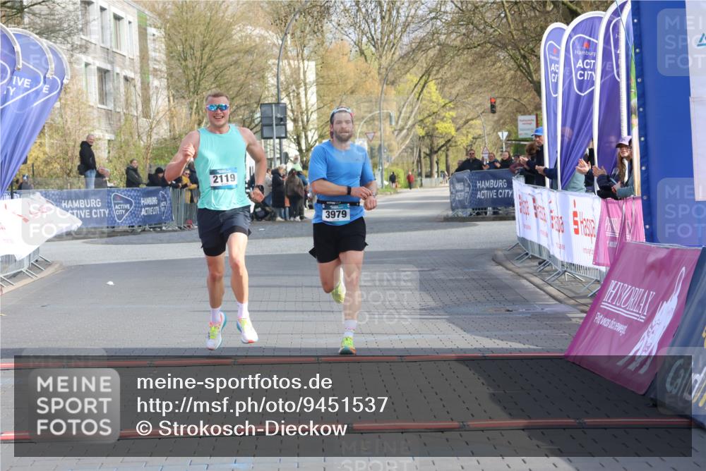 12.04.2026 - 45. Internationalen Wilhelmsburger Insellauf Strokosch-Dieckow http://msf.ph/oto/9451537 12.04.2026 10:14:11 Ziel 2119, 3979 meine-sportfotos.de