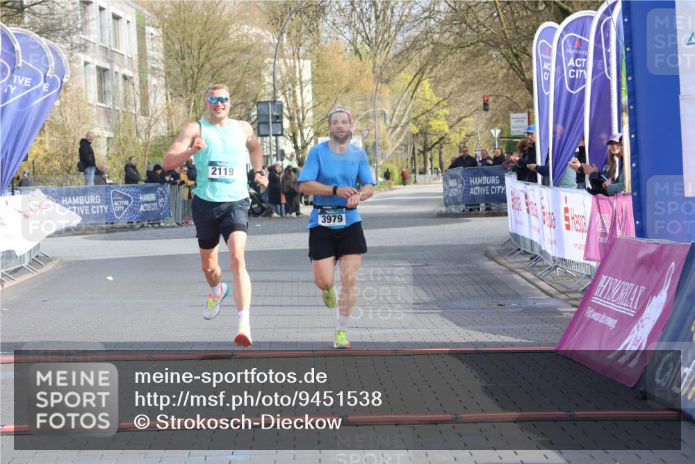 12.04.2026 - 45. Internationalen Wilhelmsburger Insellauf Strokosch-Dieckow http://msf.ph/oto/9451538 12.04.2026 10:14:11 Ziel 2119, 3979 meine-sportfotos.de