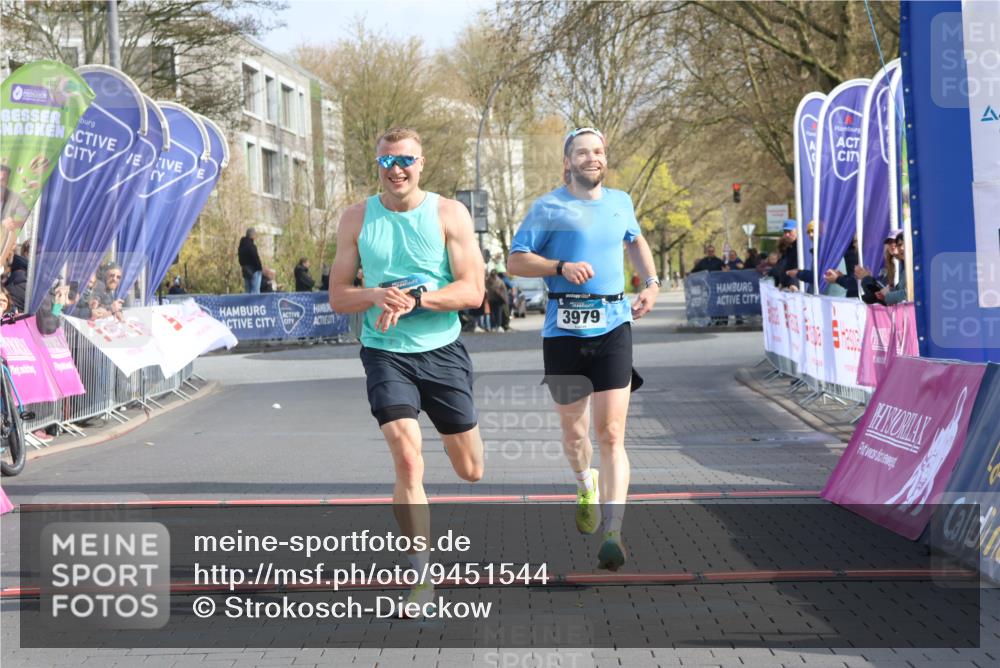 12.04.2026 - 45. Internationalen Wilhelmsburger Insellauf Strokosch-Dieckow http://msf.ph/oto/9451544 12.04.2026 10:14:13 Ziel 2119, 3979 meine-sportfotos.de