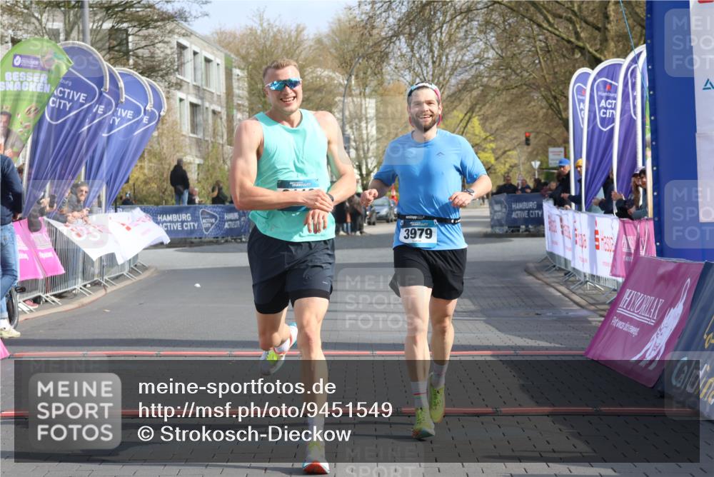 12.04.2026 - 45. Internationalen Wilhelmsburger Insellauf Strokosch-Dieckow http://msf.ph/oto/9451549 12.04.2026 10:14:13 Ziel 2119, 3979 meine-sportfotos.de