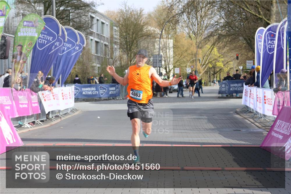 12.04.2026 - 45. Internationalen Wilhelmsburger Insellauf Strokosch-Dieckow http://msf.ph/oto/9451560 12.04.2026 10:15:03 Ziel 4863 meine-sportfotos.de