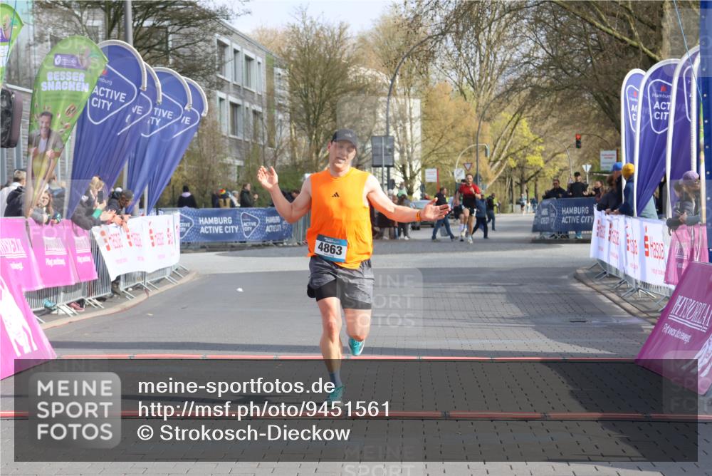 12.04.2026 - 45. Internationalen Wilhelmsburger Insellauf Strokosch-Dieckow http://msf.ph/oto/9451561 12.04.2026 10:15:04 Ziel 4863 meine-sportfotos.de