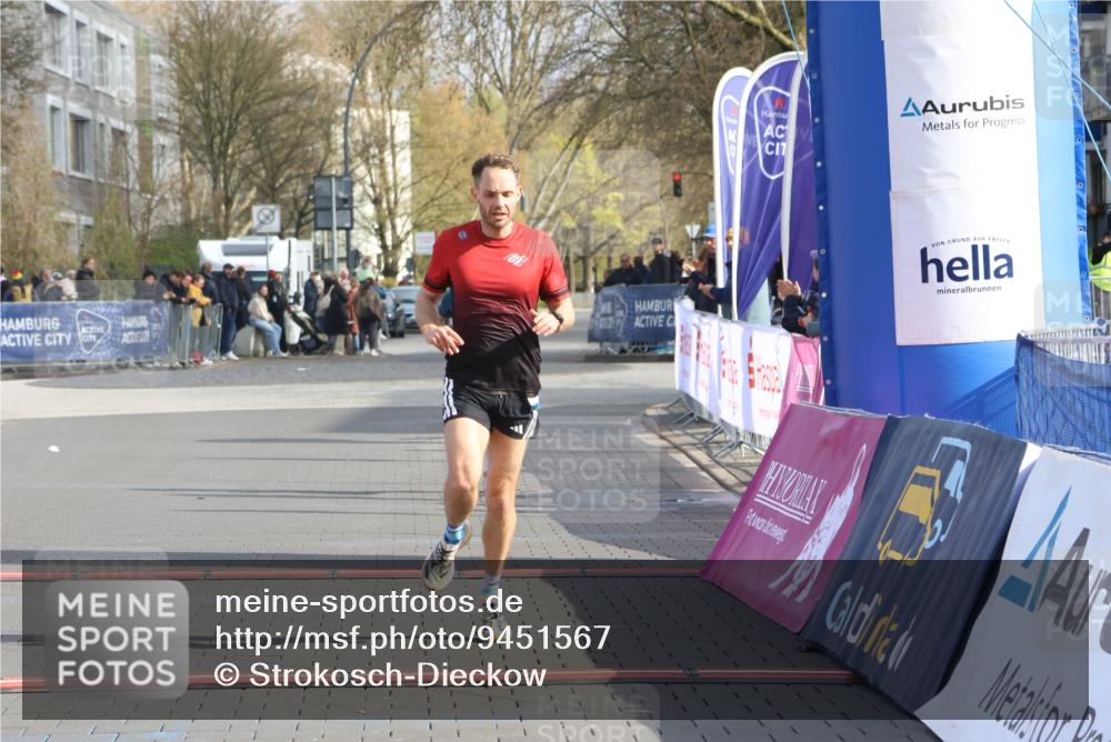 12.04.2026 - 45. Internationalen Wilhelmsburger Insellauf Strokosch-Dieckow http://msf.ph/oto/9451567 12.04.2026 10:15:10 Ziel 4002, 2727 meine-sportfotos.de